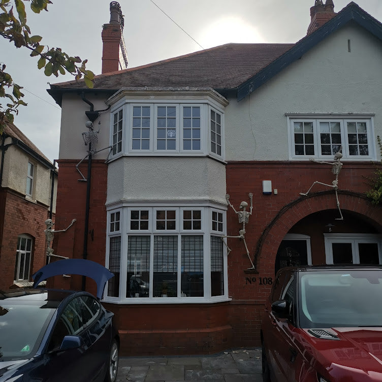 90cm (3ft) Posable Full Body Halloween Skeleton Decoration with Movable Joints