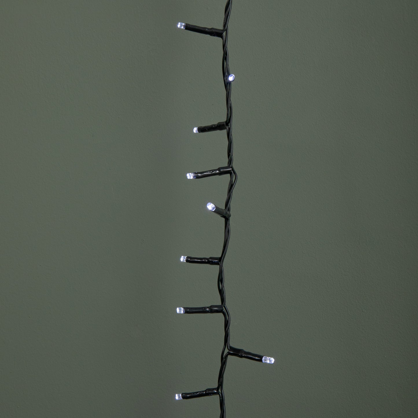 15.5m 600 LED Colour Changing Christmas String Lights in White to Blue