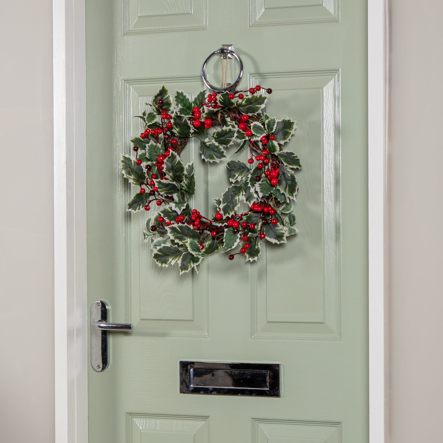 40cm Hanging Christmas Wreath with Red Berries and Holly Leaves