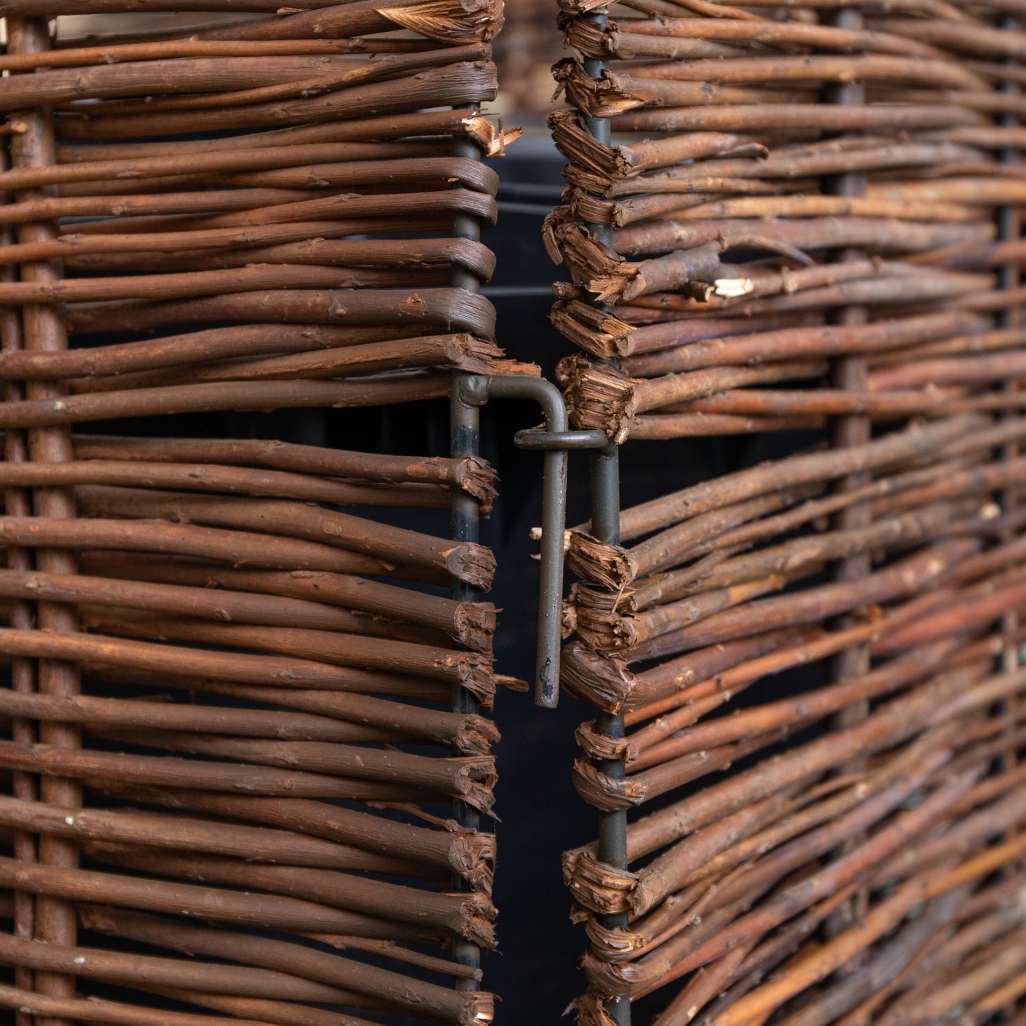 1.16m x 61cm Single Garden Patio Willow Wheelie Bin Screen Hideaway