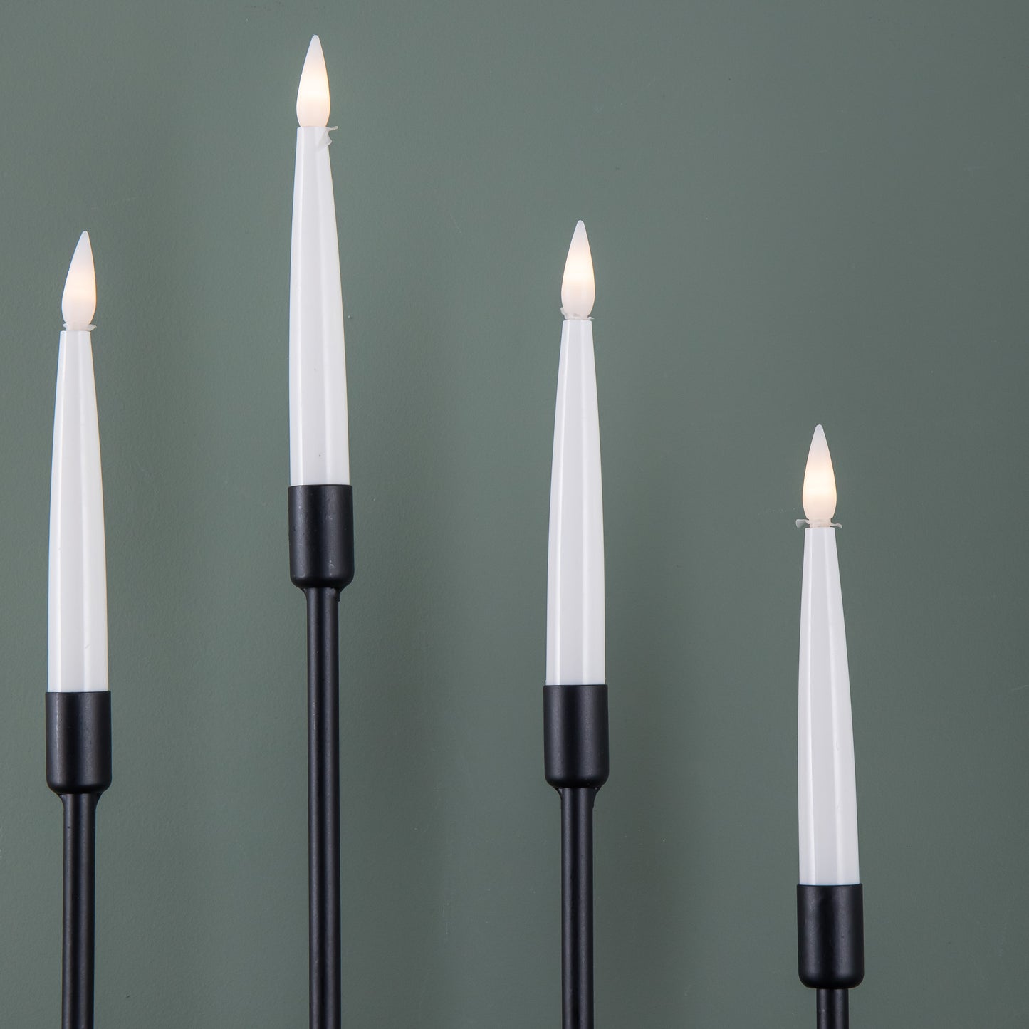 32cm Battery Operated Light up Black Metal Christmas Candlebridge with 5 Warm White LEDs