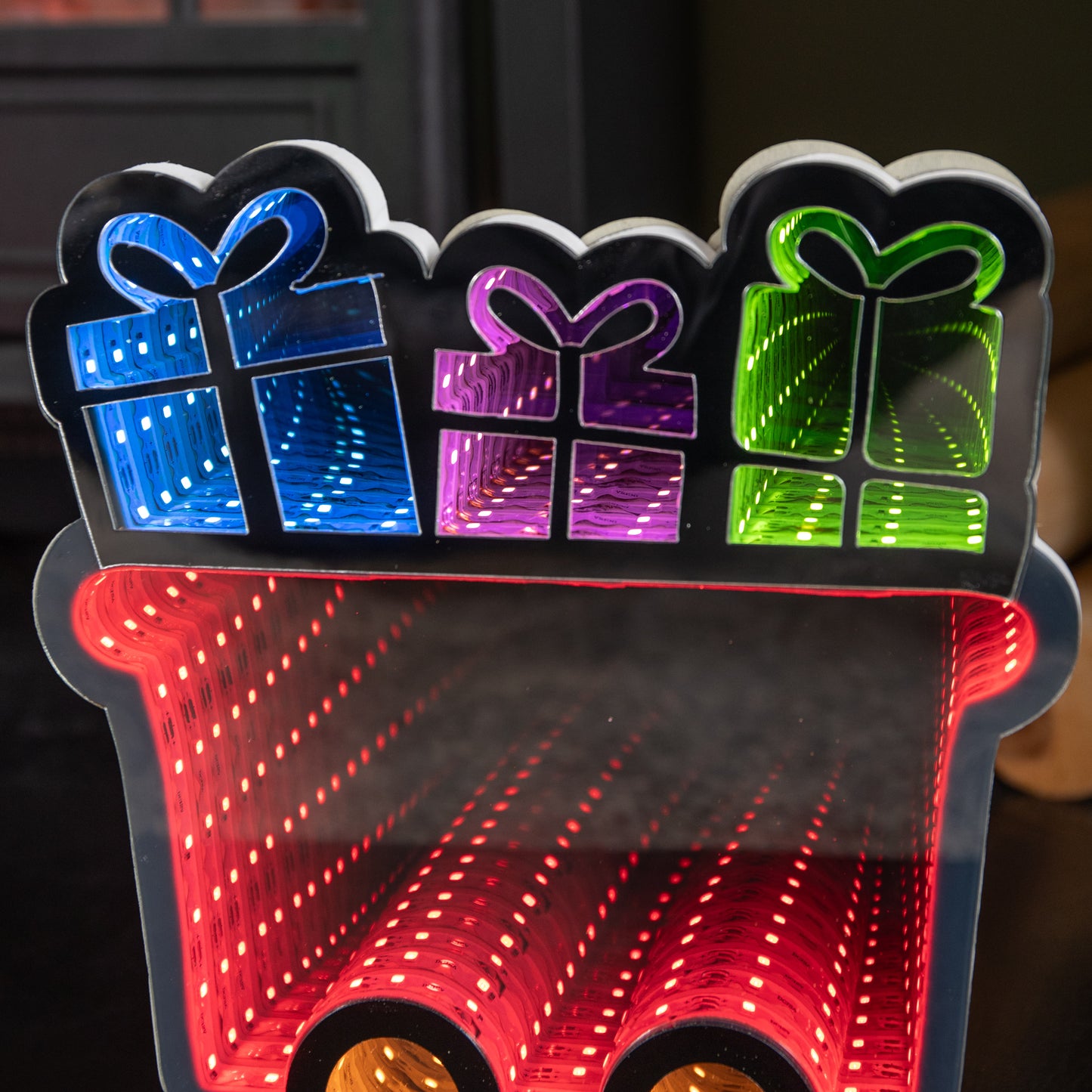 70cm Light up Infinity Christmas Train with 2 Carriages and Multi-Coloured LEDs