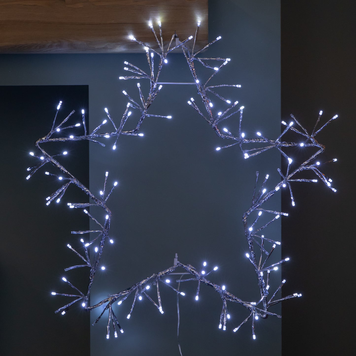 60cm Light up Silver Christmas Star Silhouette with Static & Flashing Ice White LEDs