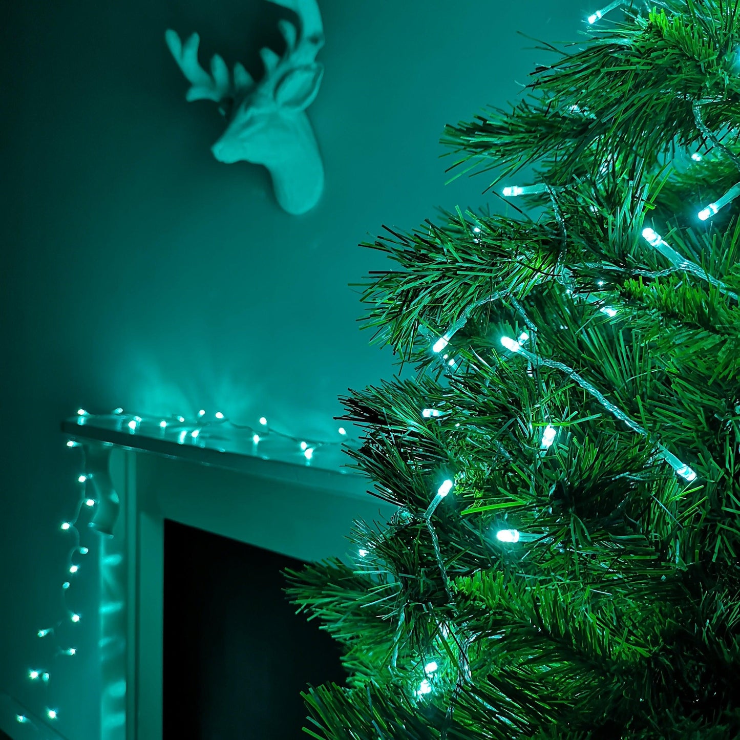 Factory Seconds: 200 LED 16m Premier Christmas Outdoor 8 Function Lights Clear Wire in Turquoise