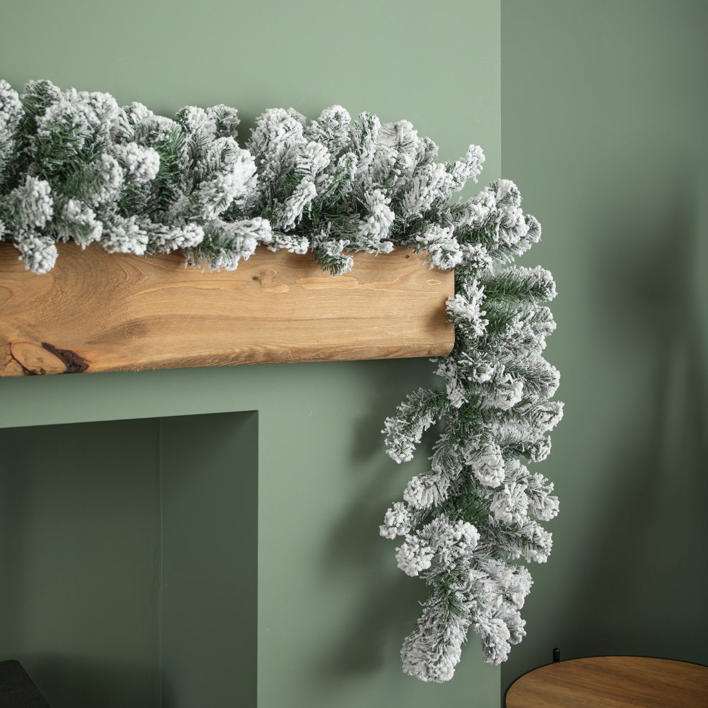 2.7m (9ft) Luxury Imperial Green Snowflocked Christmas Garland
