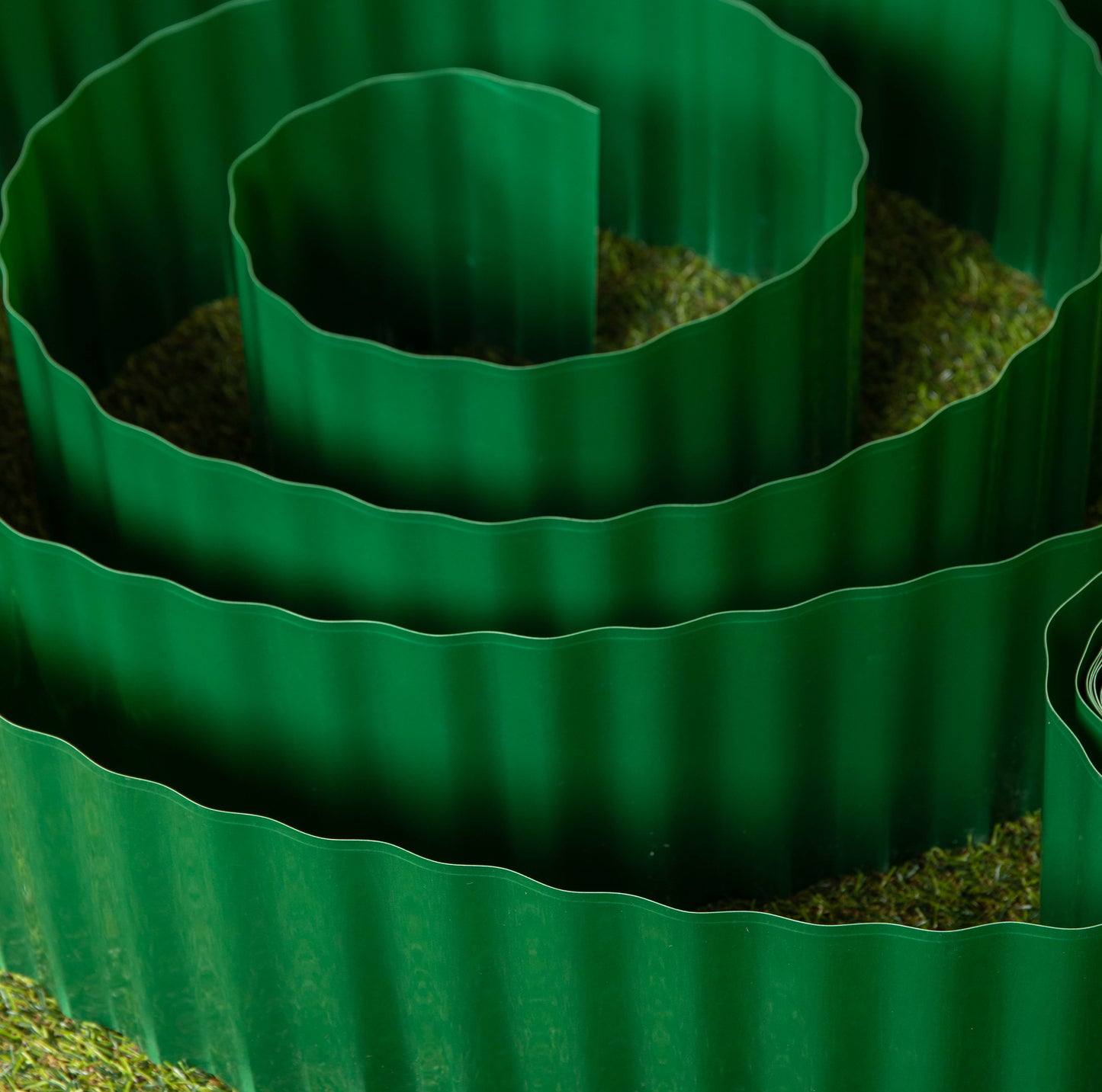 15cm x 9m Large Plastic Corrugated Lawn Garden Edging Border in Green