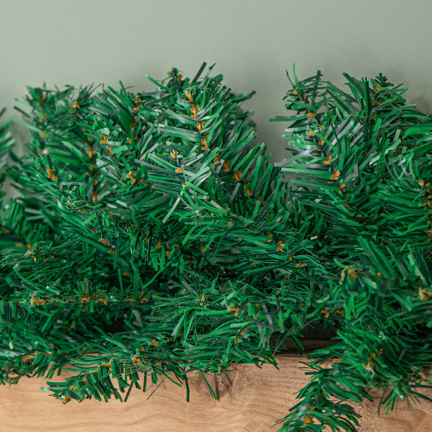 2.7m Plain Green Christmas Garland with 260 Tips
