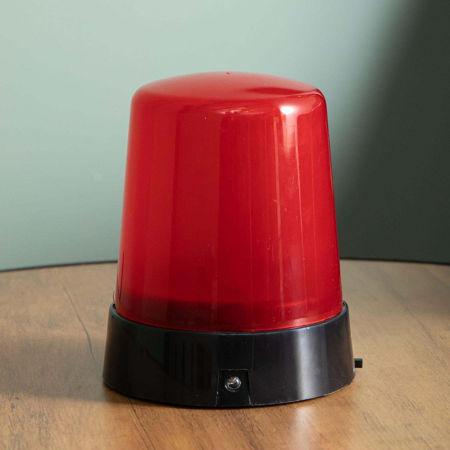 Motion Activated Christmas Present Snoop Alarm With A Flashing Light And 90 Decibel Siren