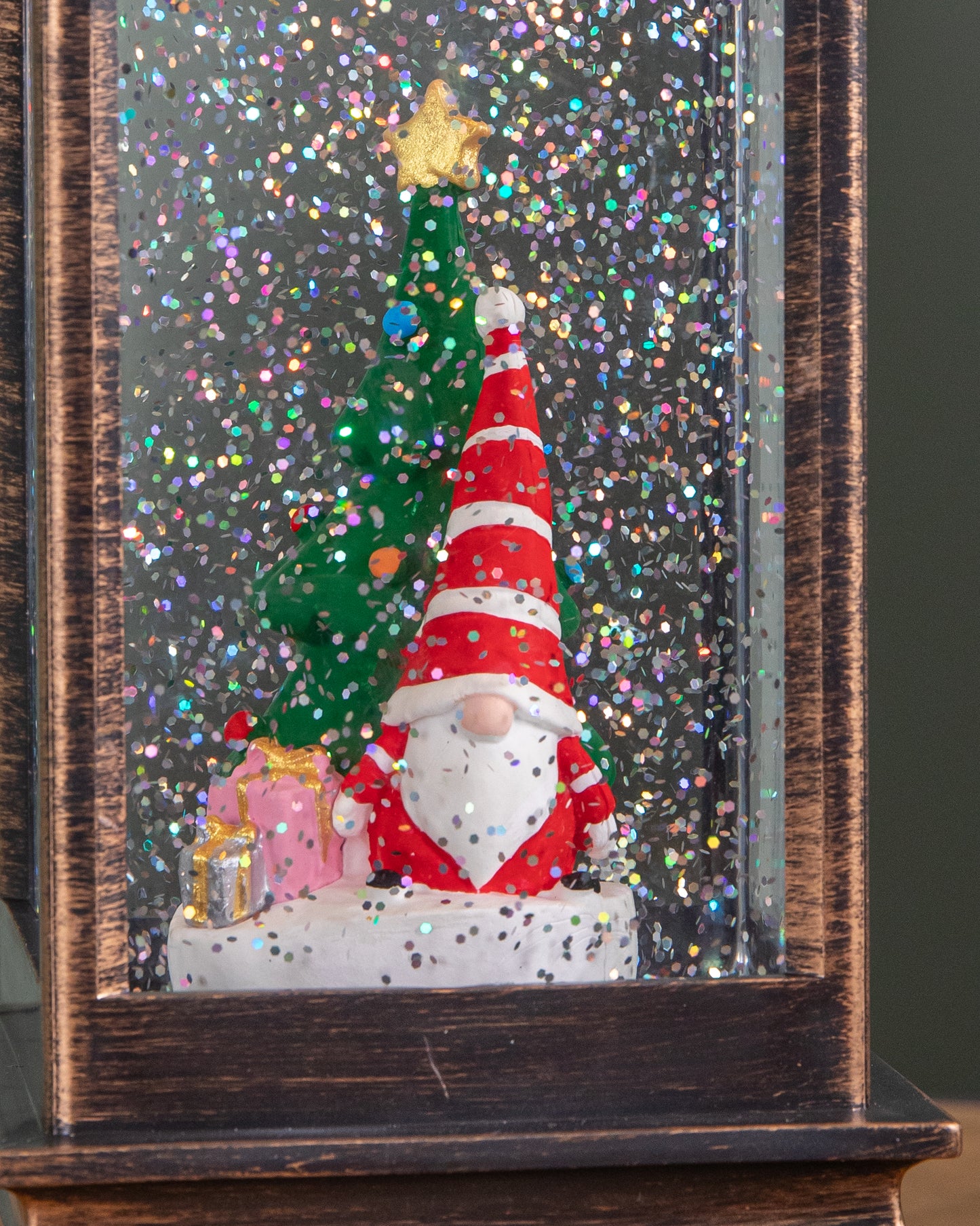 28cm Battery Powered Light up Antique Lantern Christmas Water Spinner with Snowy Gonk Scene