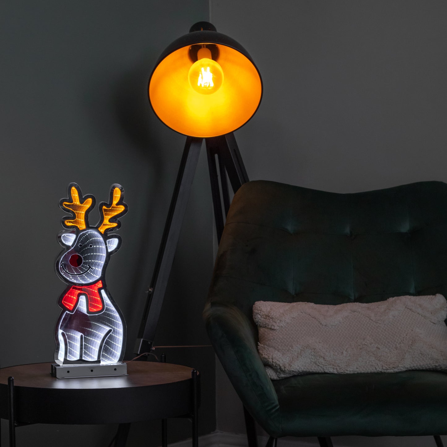 40cm Light up Christmas Reindeer Infinity Mirror Decoration on Metal Base with LEDs