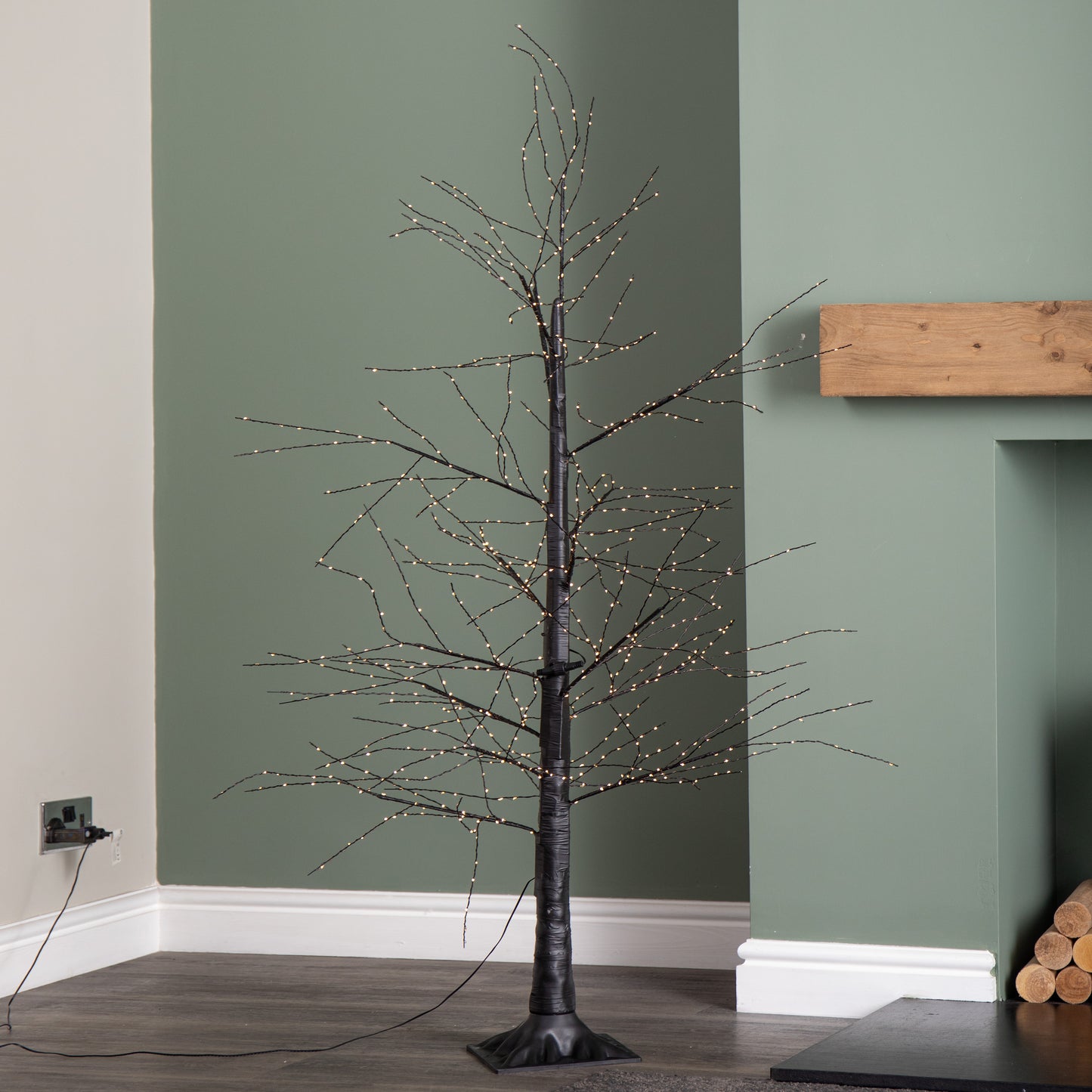 5ft (1.5m) Tall Light up Black Micro Dot Christmas Tree with 800 Warm White LEDs and Remote Control