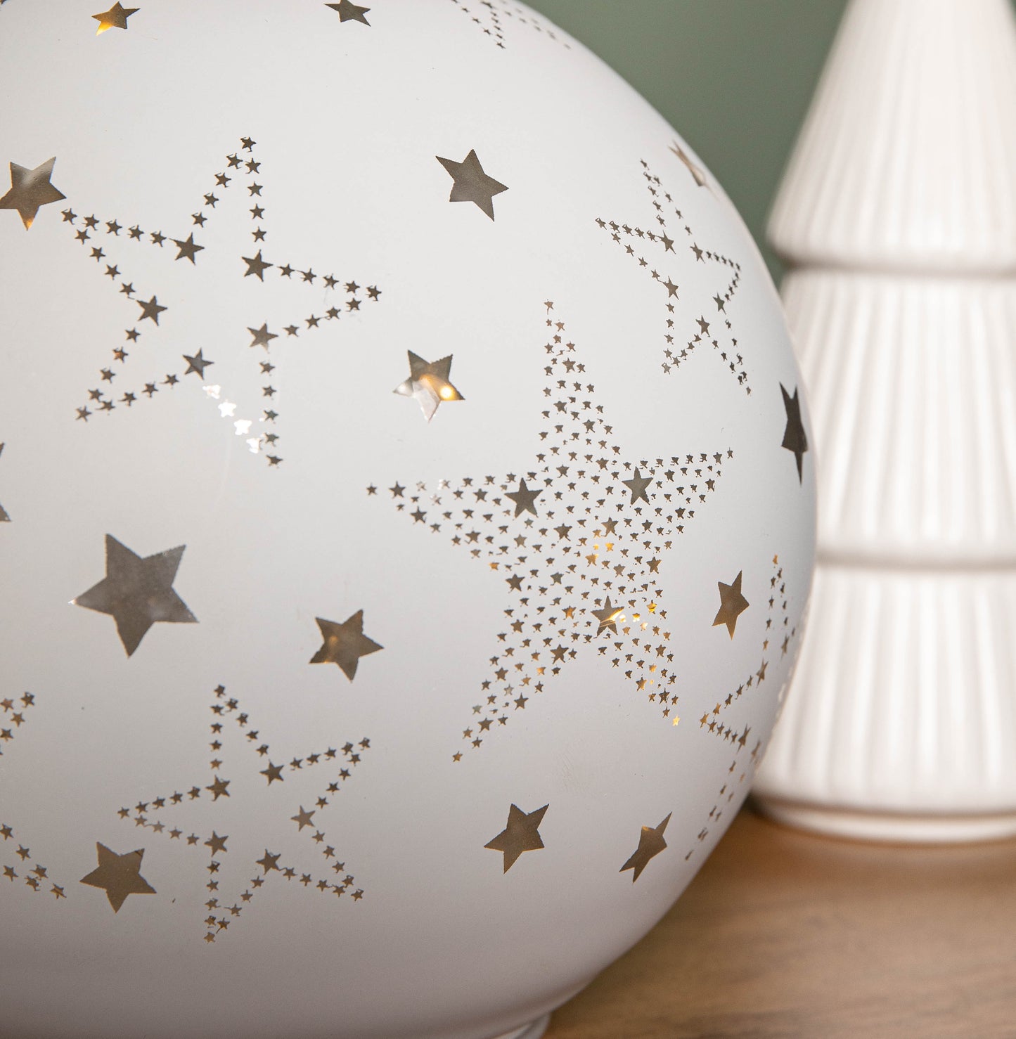 15cm Battery Operated Light up Star Glass Ball in White with Warm White LEDs