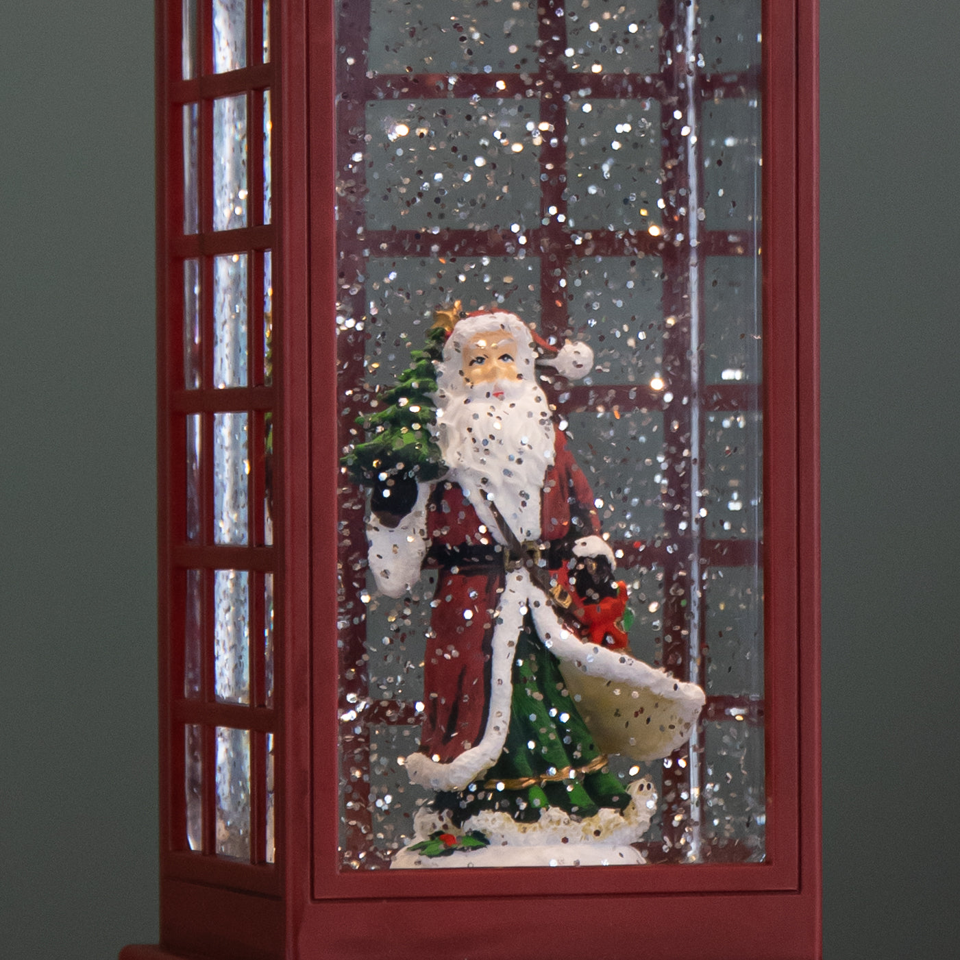 25cm Battery Operated Light up Christmas Phone Box Water Spinner with Santa Scene & LEDs