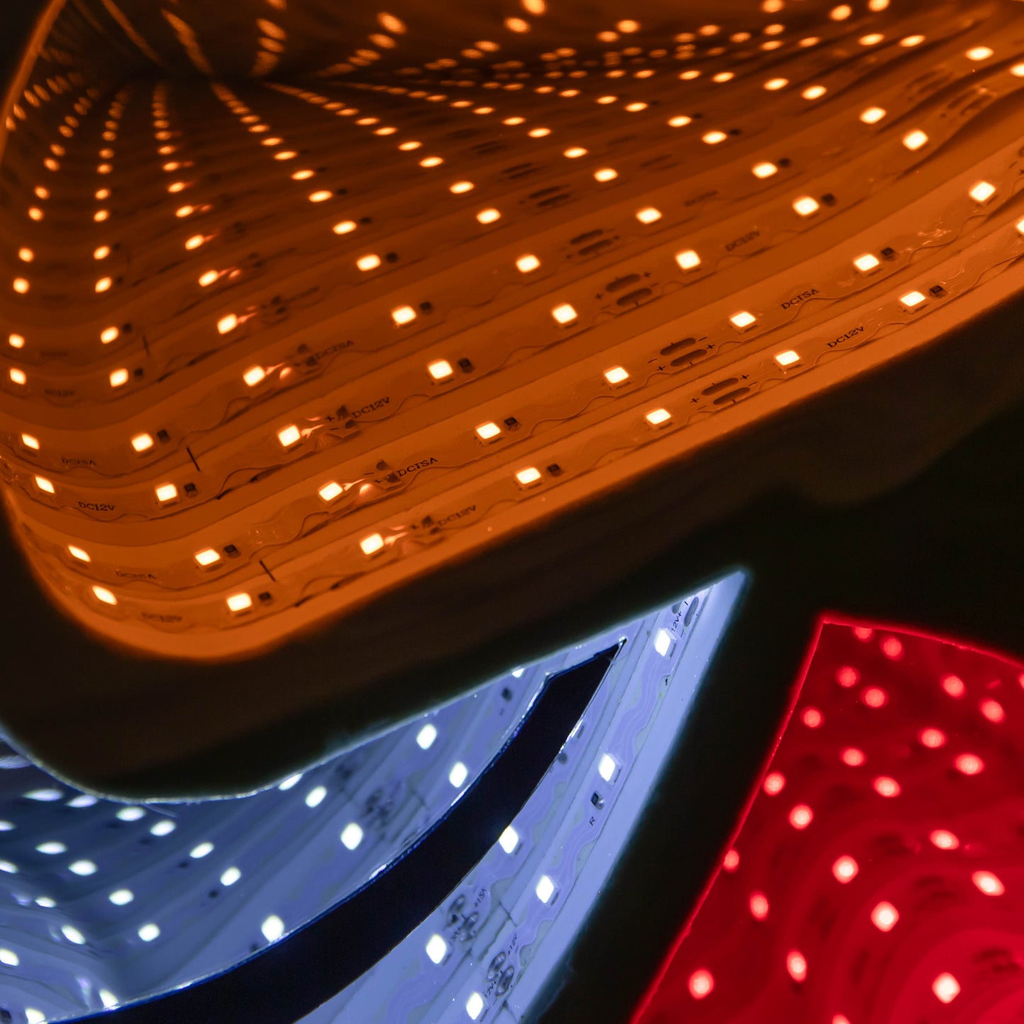 4ft (1.2m) Tall Standing Light up Snowman Infinity Christmas Decoration with Multi-Coloured LEDs