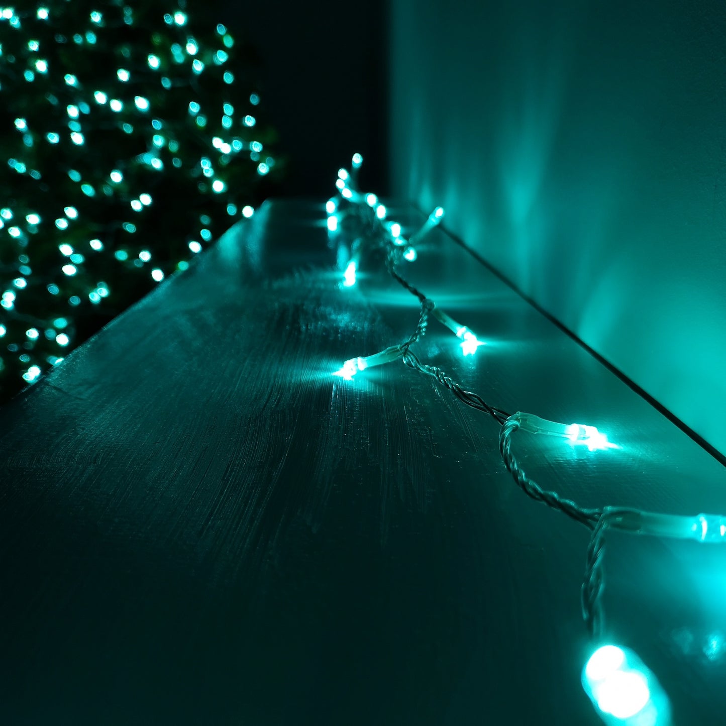 Factory Seconds: 200 LED 16m Premier Christmas Outdoor 8 Function Lights Clear Wire in Turquoise
