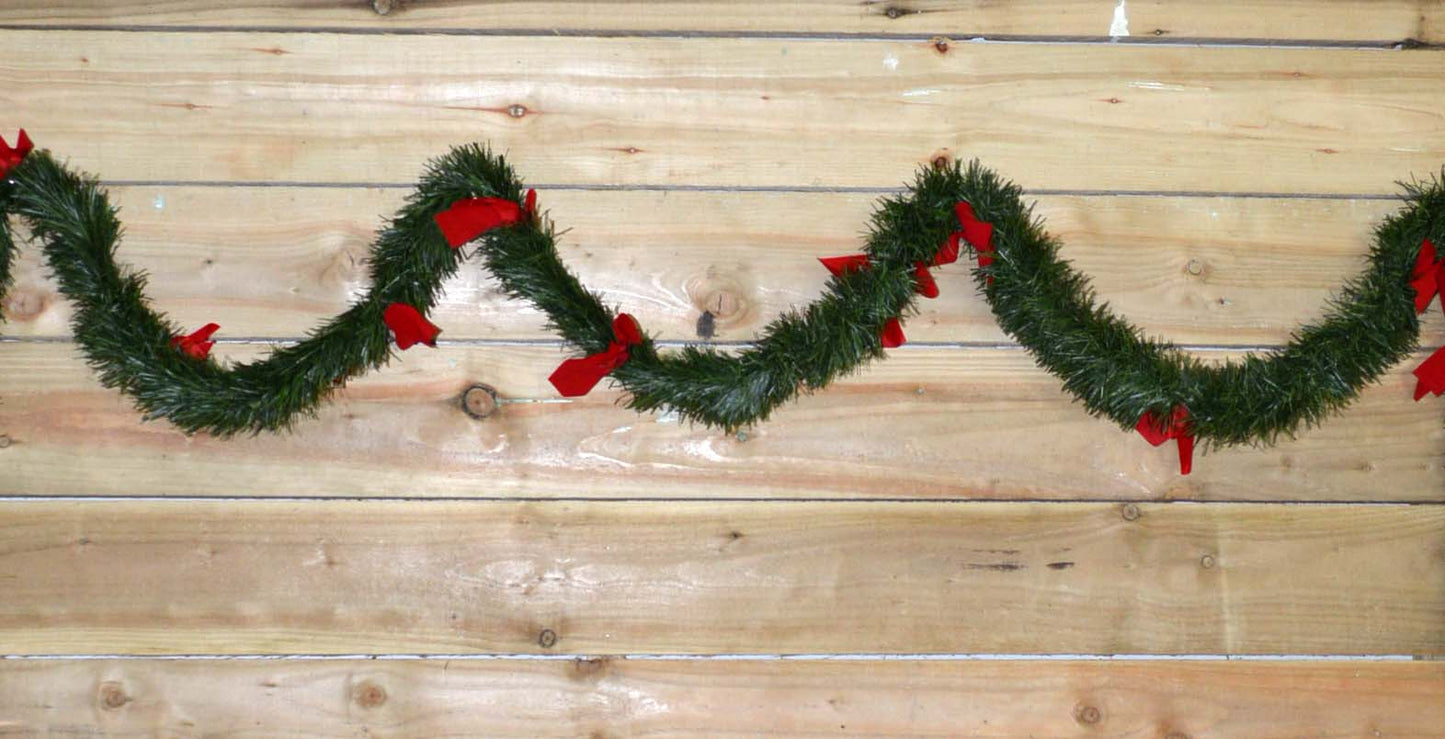 2.7m x 10cm Premier Christmas Green Tinsel with Red Bows Festive Decorative