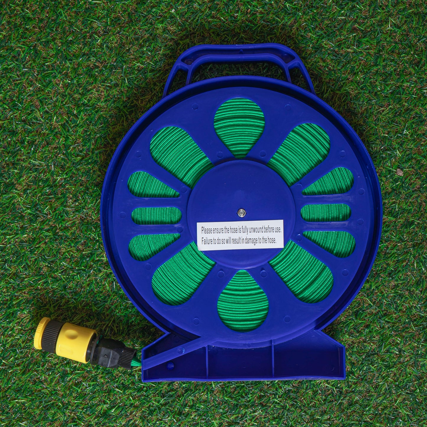 Factory Seconds: 15m Flat Garden Hose Pipe with Spray Nozzle and Wind up Storage Reel
