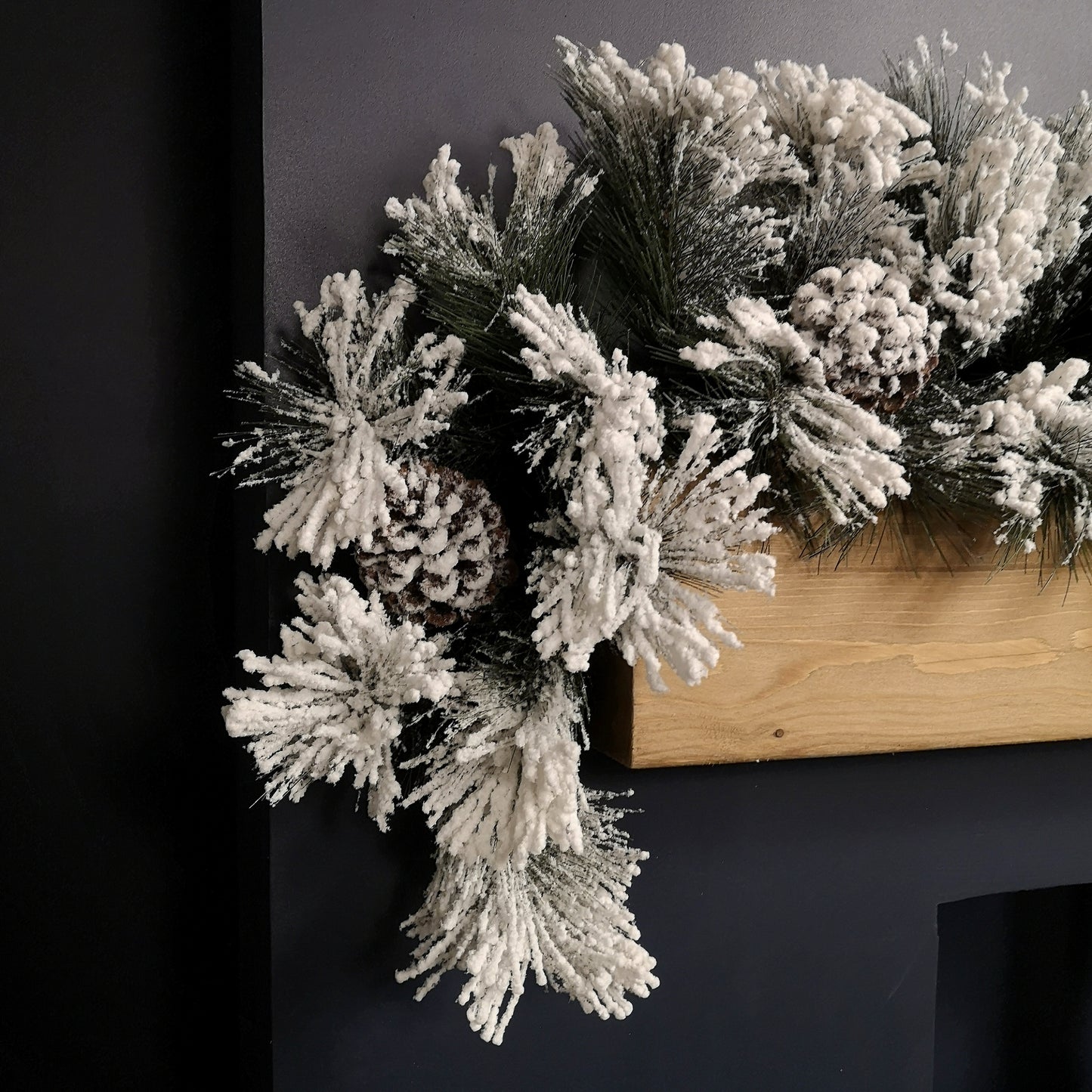 6ft (1.8m) Premier Christmas Snow Flocked Green Garland with Pine Cones