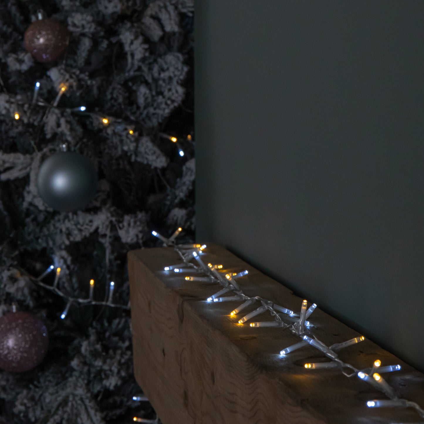 50m 2000 LED TreeBrights Christmas String Lights with Timer in White and Warm White on Clear Cable