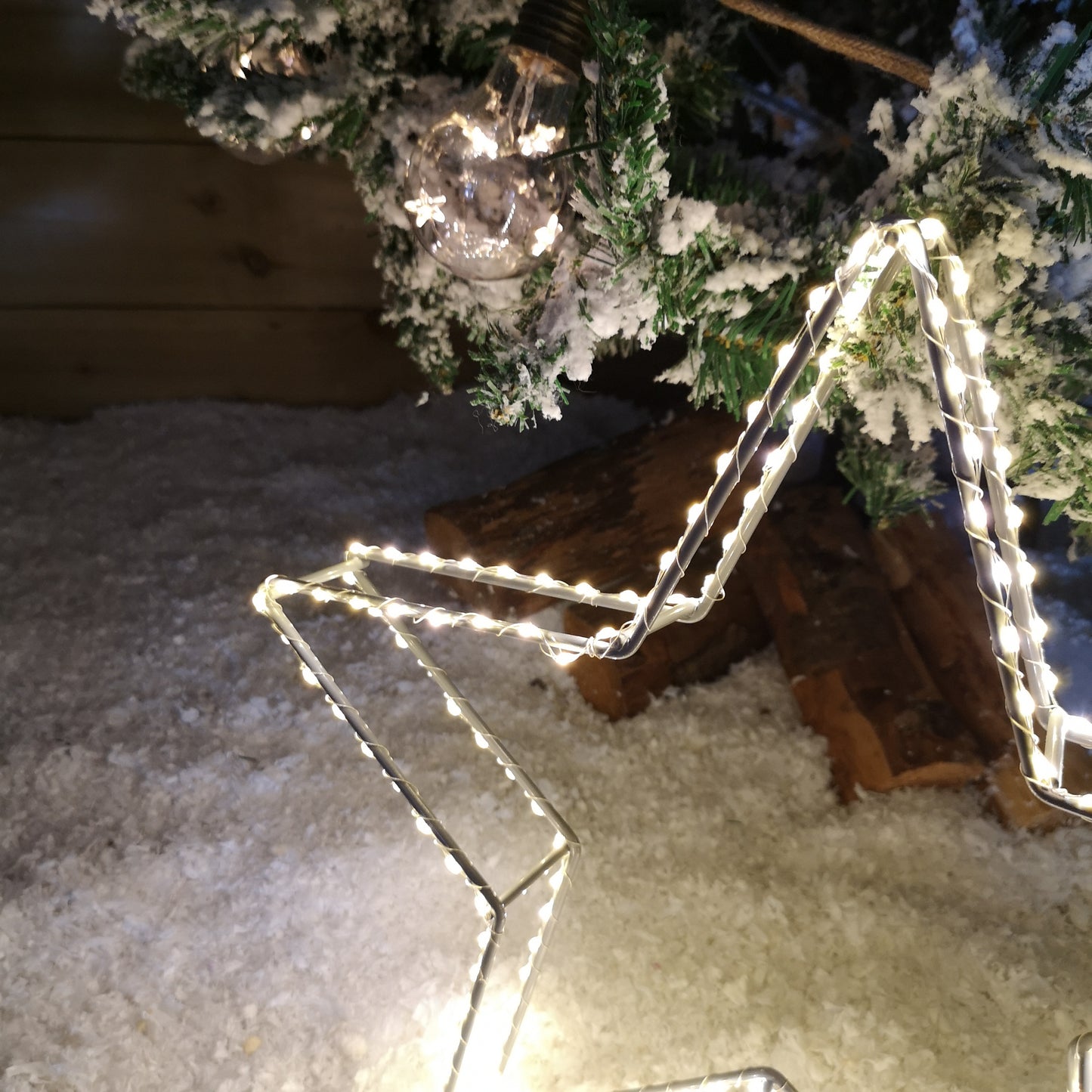 38cm LED Dewdrop Open Star Indoor Outdoor Christmas Decoration in Warm White