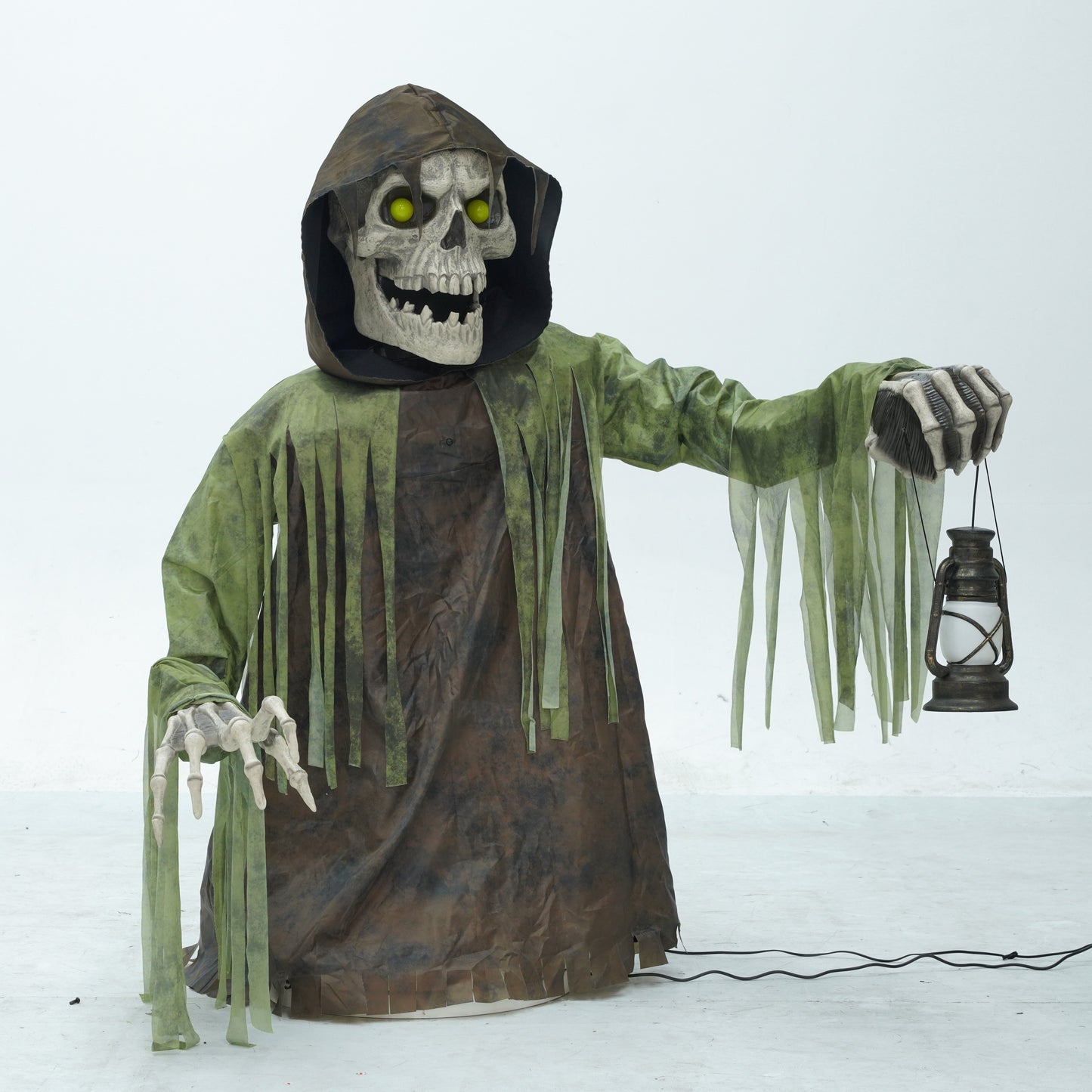 1.47m Tall Light up Corroded Rise Up Reaper Skeleton Halloween Animatronic Decoration