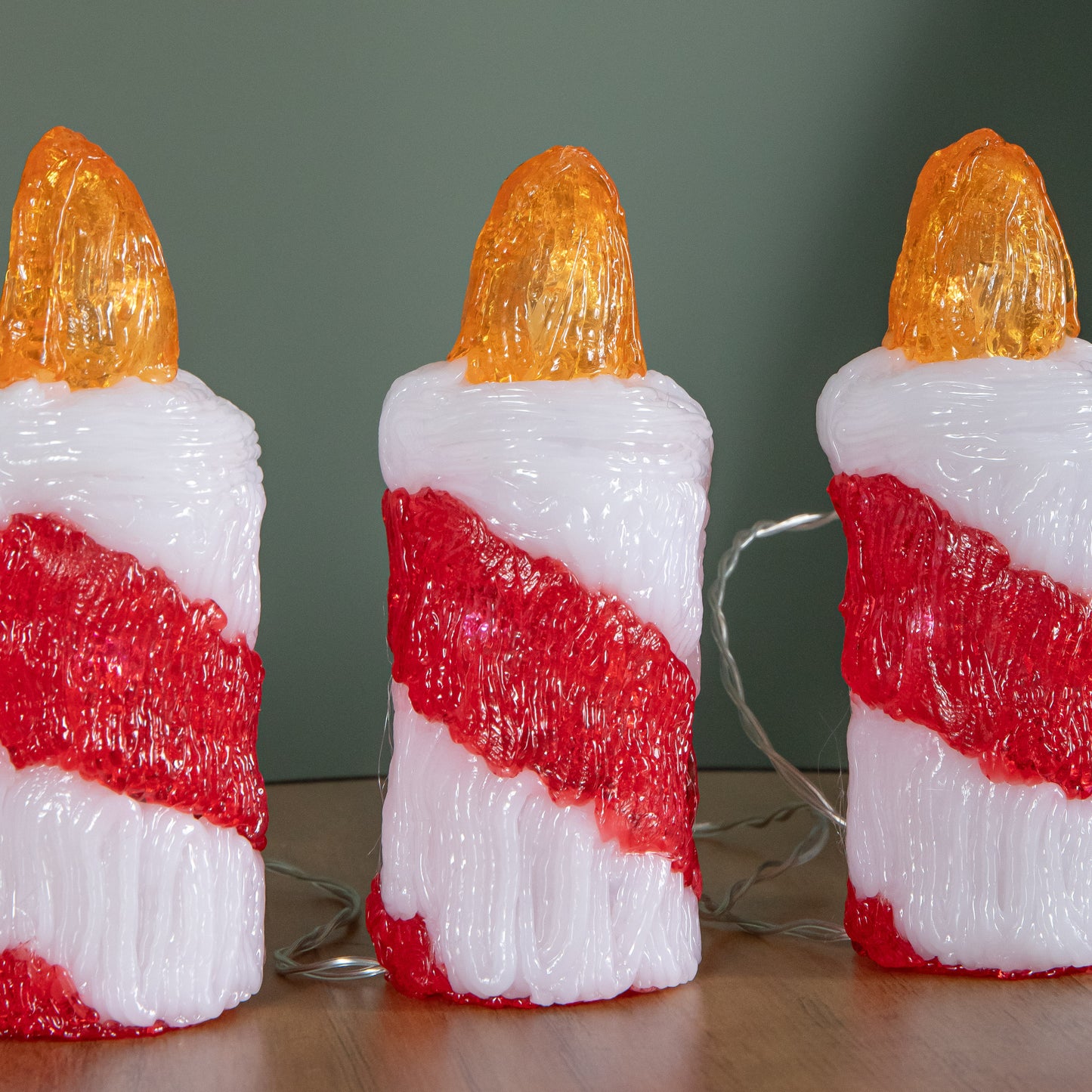 15cm Set of 5 Battery Operated Light up Christmas Candle Ornaments with 30 Cool White LEDs