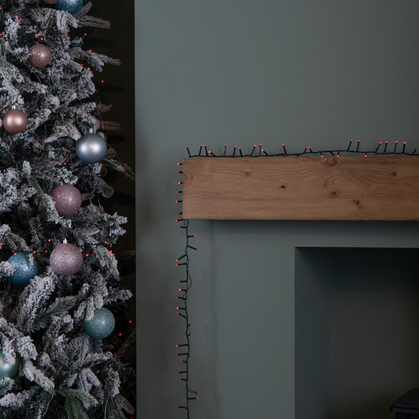 9m 360 LED Battery Operated Christmas BerryBrights String Lights in Red