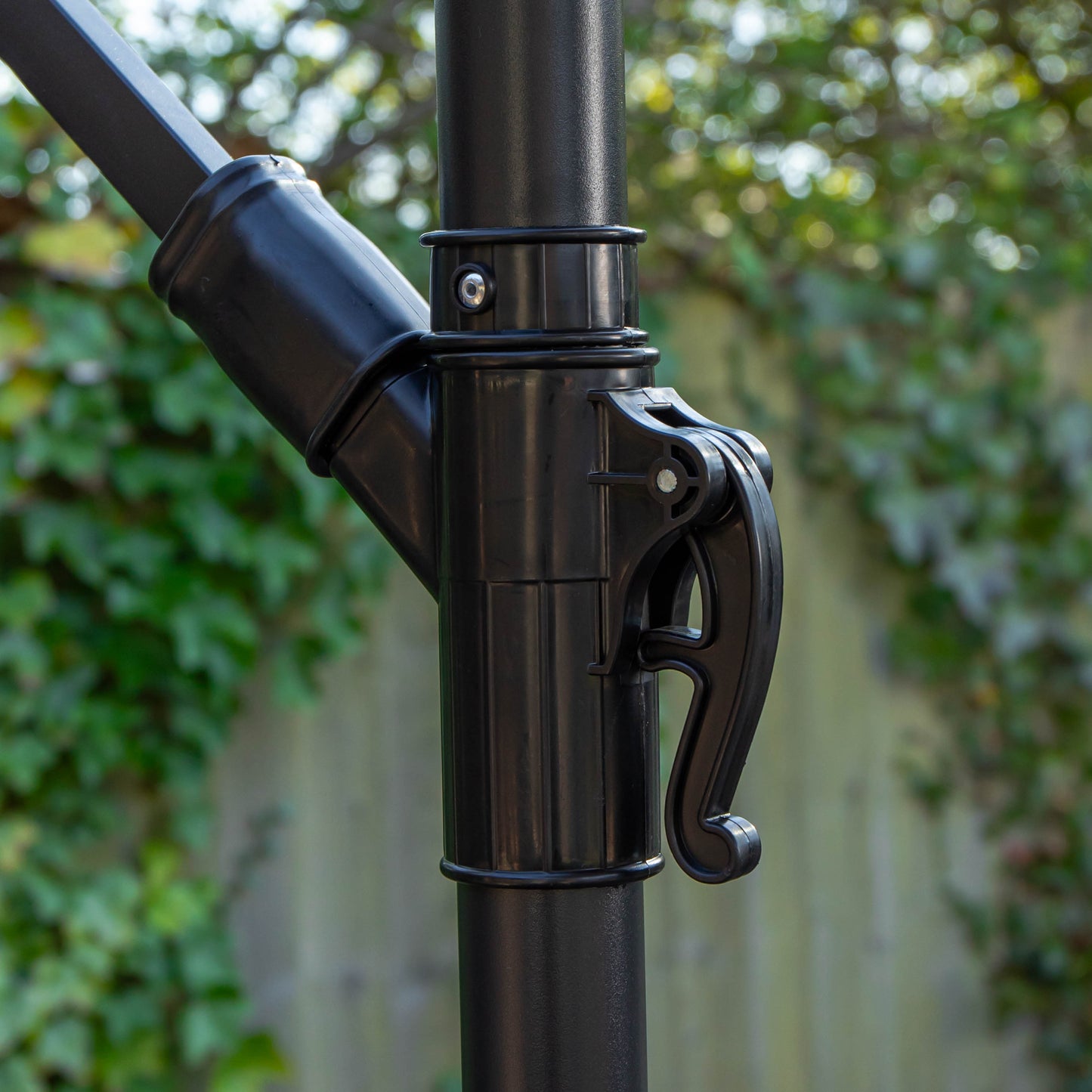 Factory Seconds 3m Cantilever Parasol in Black with Crank Handle for Patio Garden Banana Parasol with UV Protection Outdoor Umbrella Sun Shades for Garden