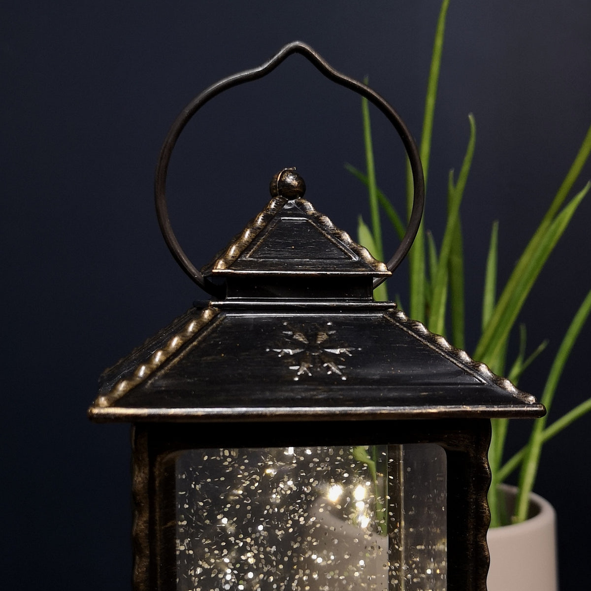 28cm Snowtime Dual Power LED Christmas Glitter Water Spinner Rustic Lantern The Snowman & The Snow dog™ Scene