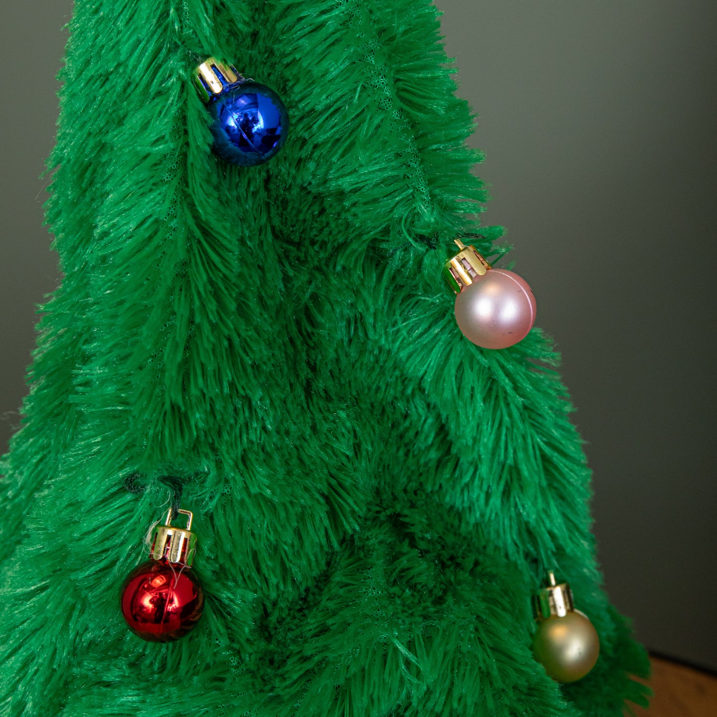 35cm Battery Operated Animated Dancing Christmas Tree Hat