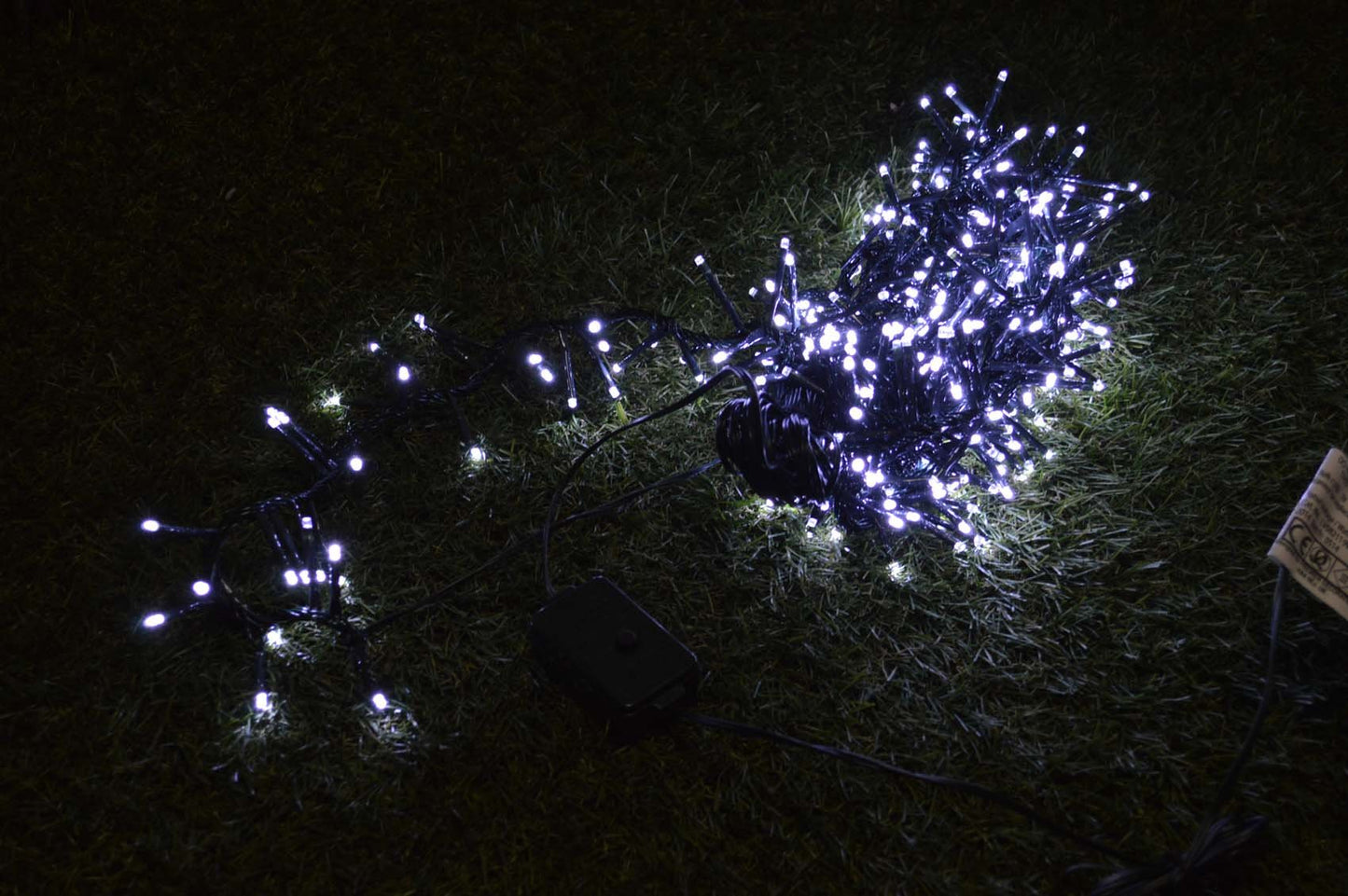 Factory Seconds: 960 LED 12.4m Premier ClusterBrights Indoor Outdoor Multifunction Mains Operated Christmas Cluster Lights with Timer in Cool White