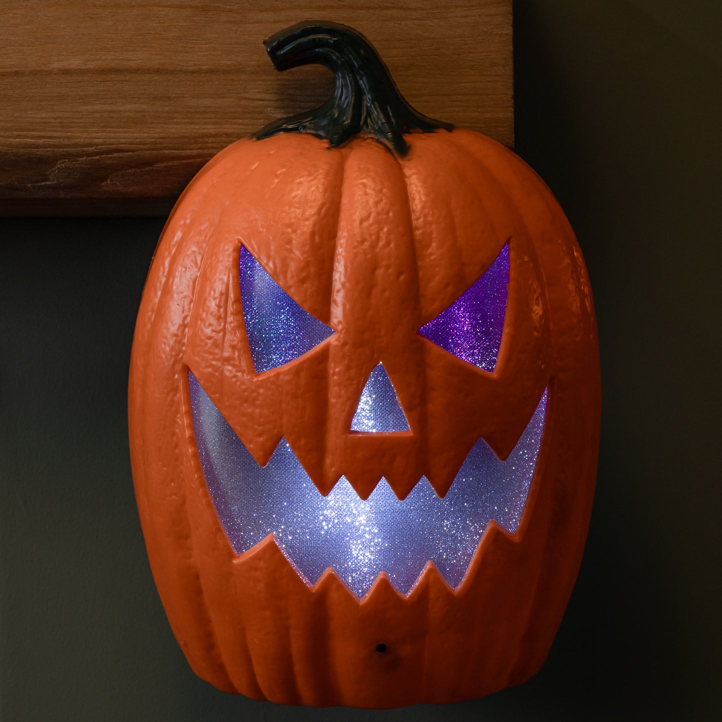 22cm Battery Operated Light up Laughing Jack O' Lantern Halloween Decoration with LEDs