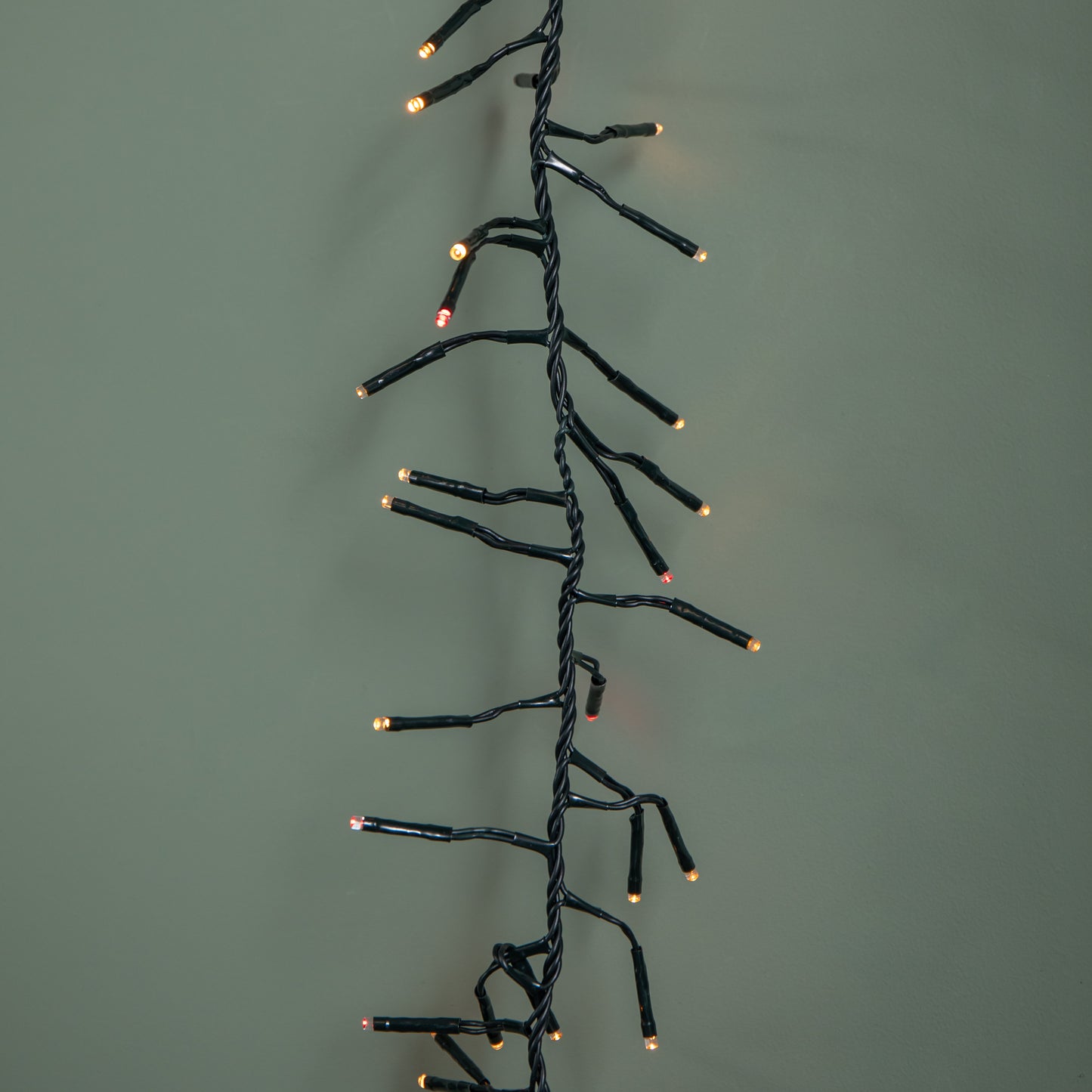 18.5m 1440 LED Christmas Cluster Multi-Action String Lights with Timer in Red & Vintage Gold