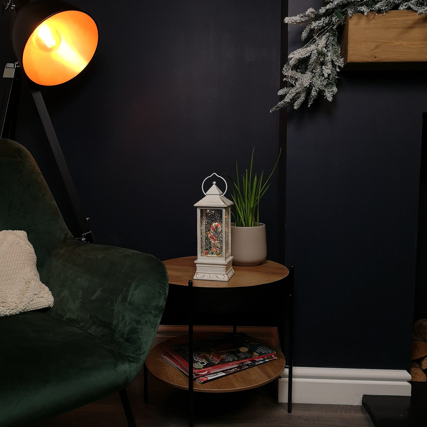 29cm LED Christmas Glitter Water Spinner Antique Lantern Snowy Mouse Scene