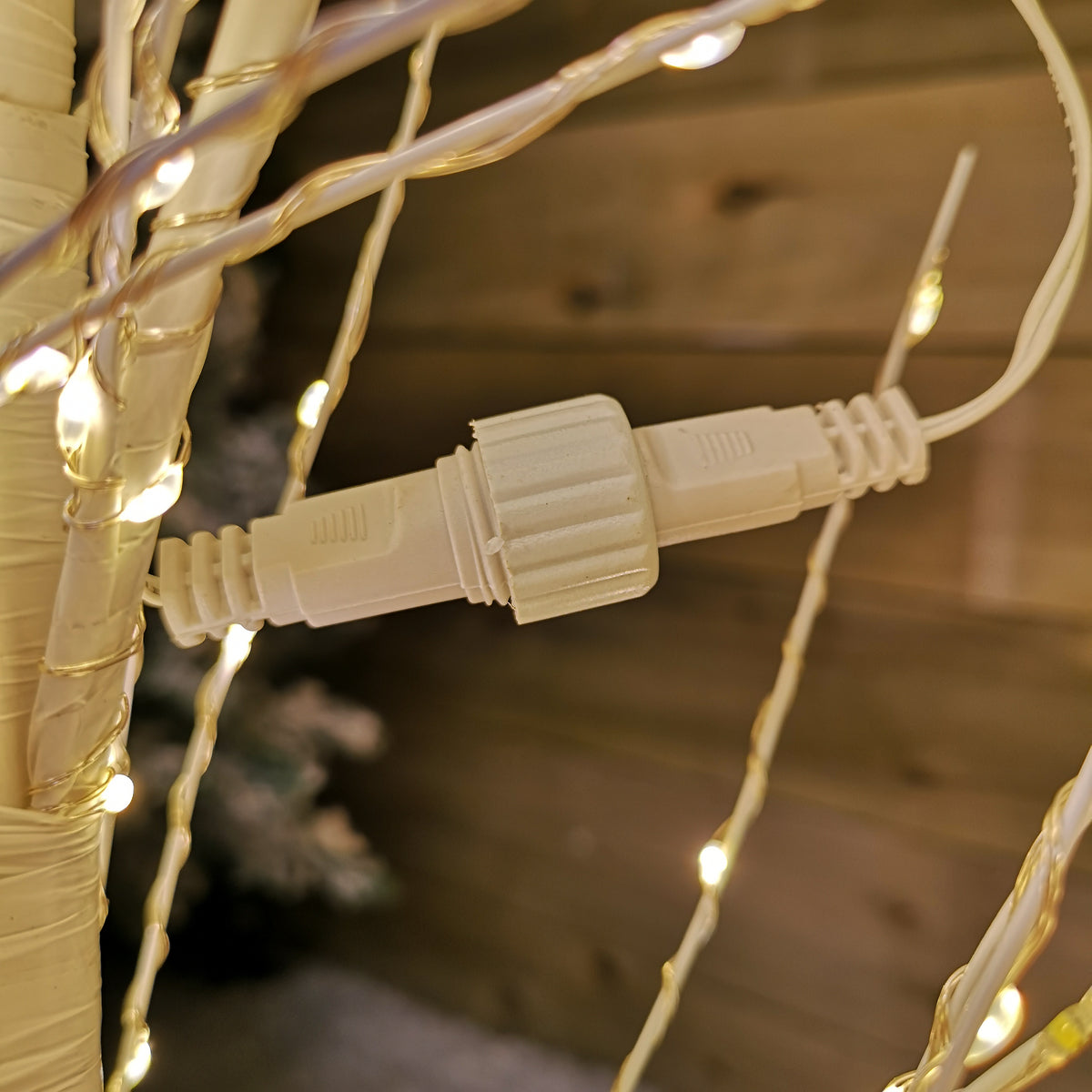 5ft (1.5m) White Modelling Micro Dot Tree with 900 Twinkling LEDs in Warm white