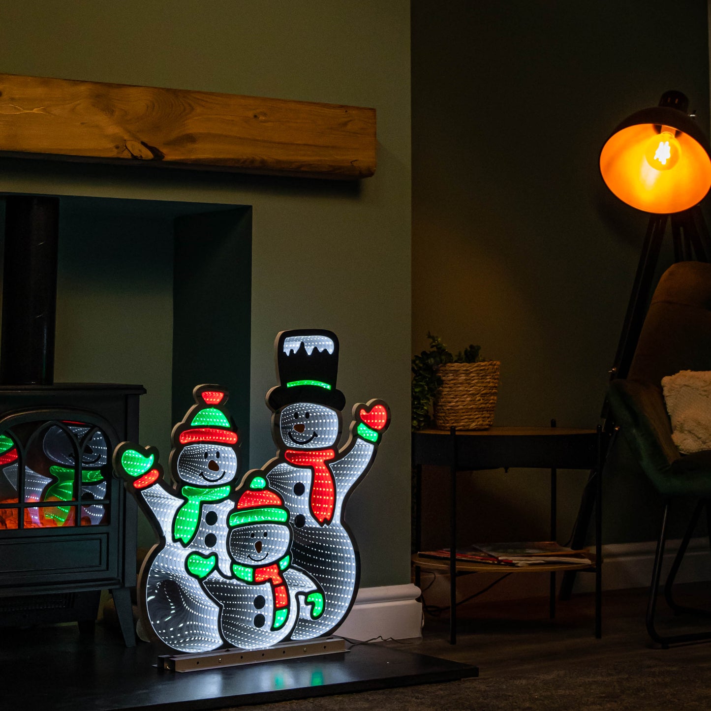 65cm Infinity Standing Snowmen Family on Metal Base with White, Red & Green LEDs