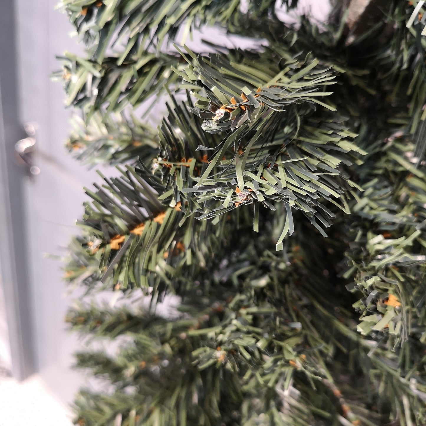 Factory Seconds: 2.4m (8ft) Tall Single Door Indoor Christmas Tree Arch in Green