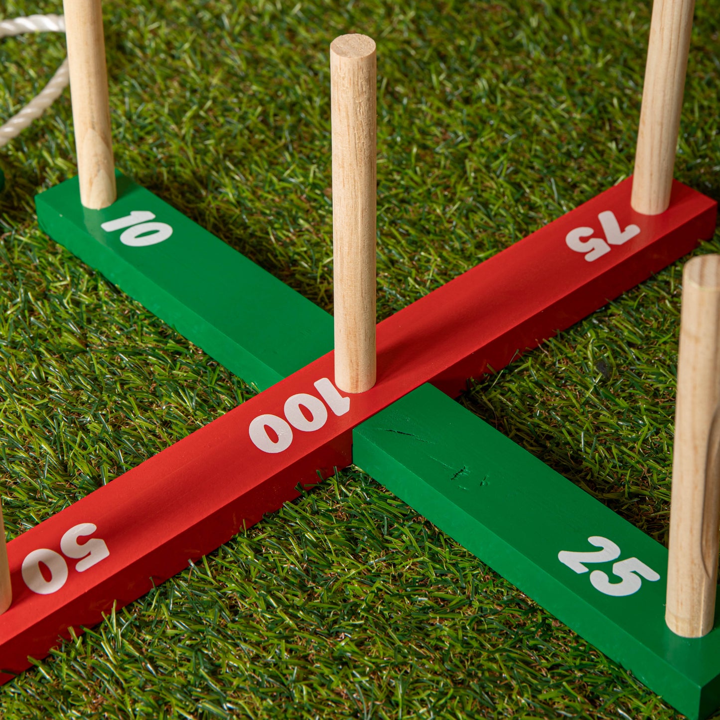 Traditional Outdoor Wooden Garden Quoits Game