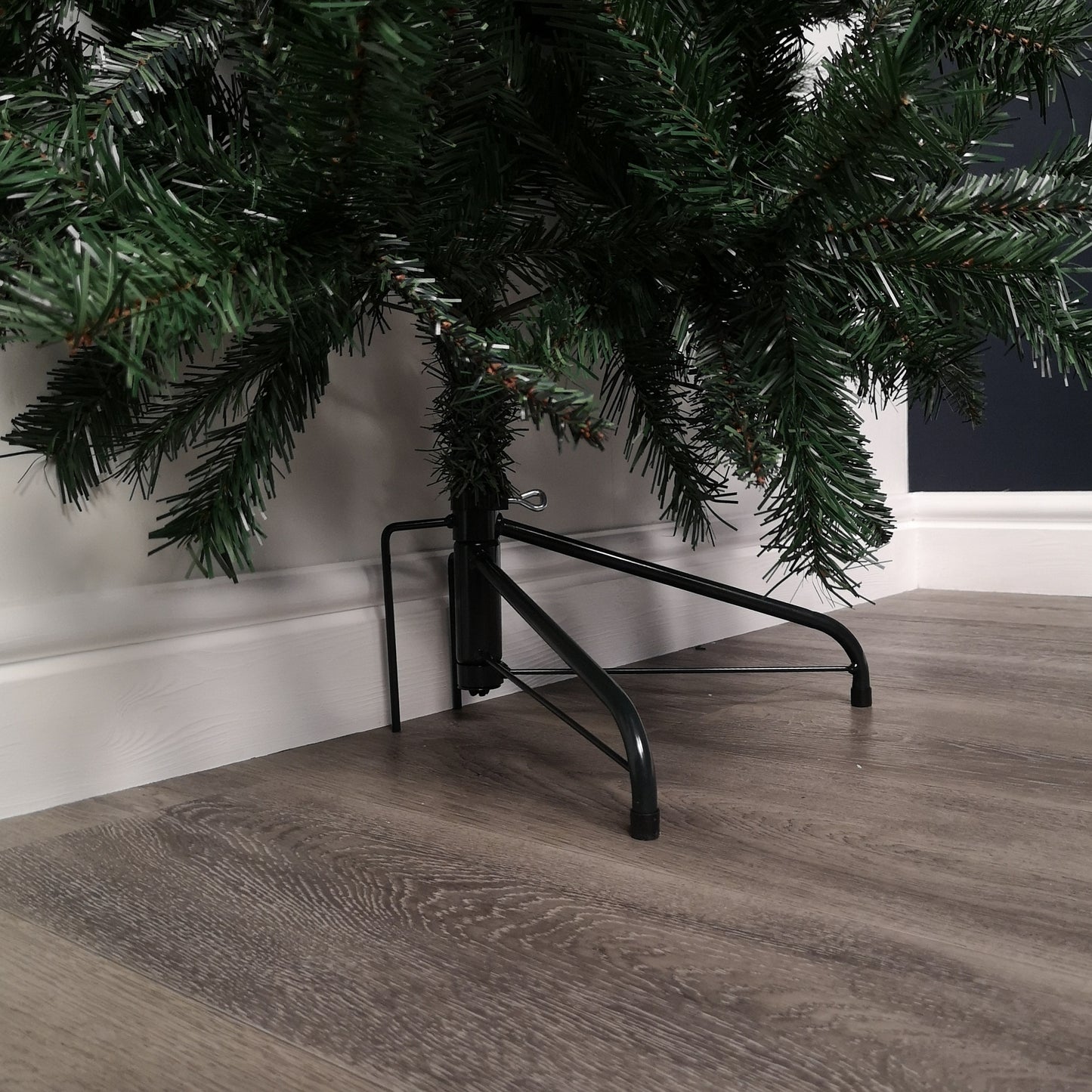 Factory Seconds: 6.5ft (2m) Dual Purpose Corner and Half Wall Artificial Plain Green Christmas Tree