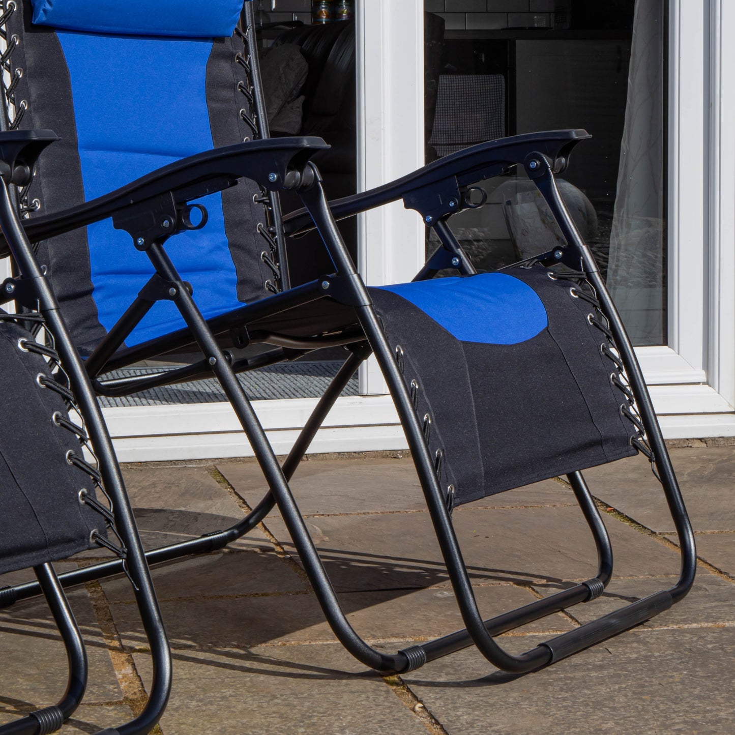 Set of 2 Luxury Padded Multi Position Zero Gravity Garden Relaxer Chair Lounger in Blue & Black
