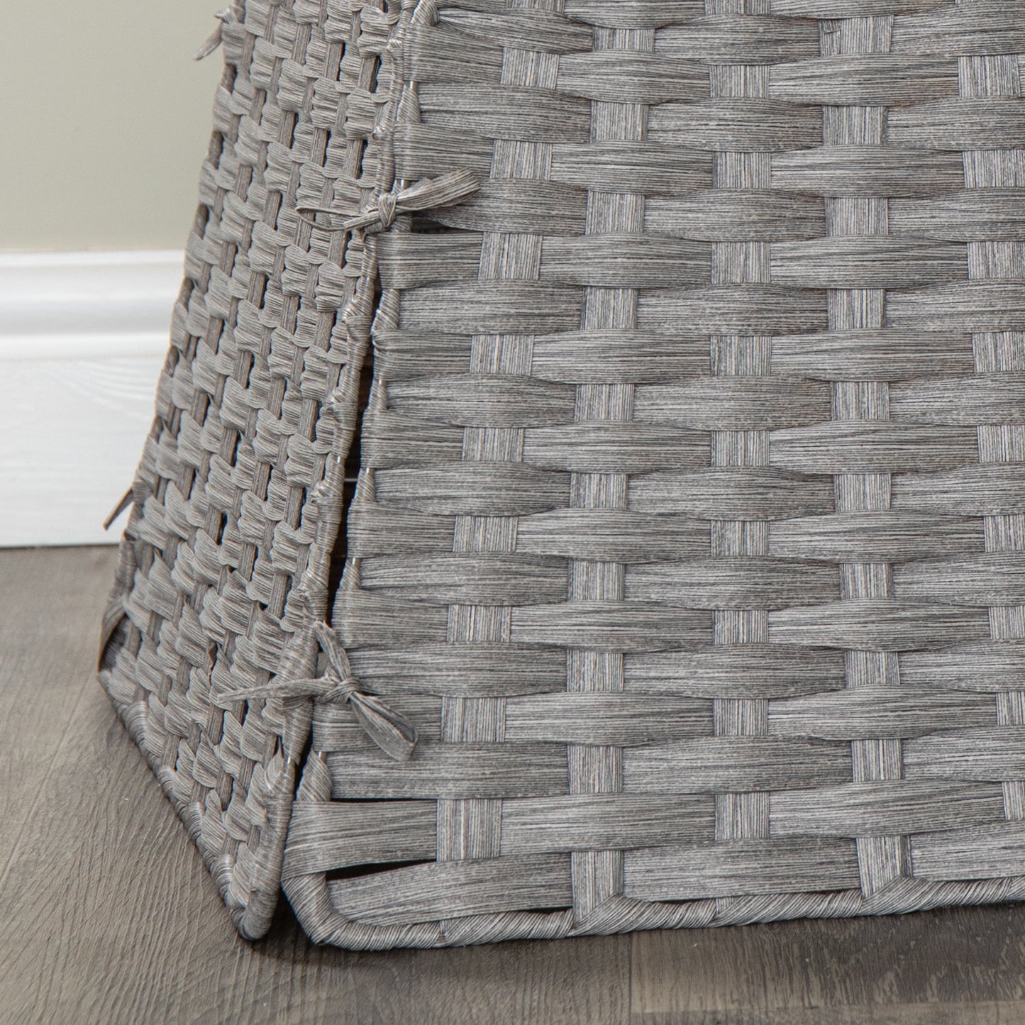 47cm x 46cm Samuel Alexander Foldable Rattan Christmas Tree Skirt in Grey