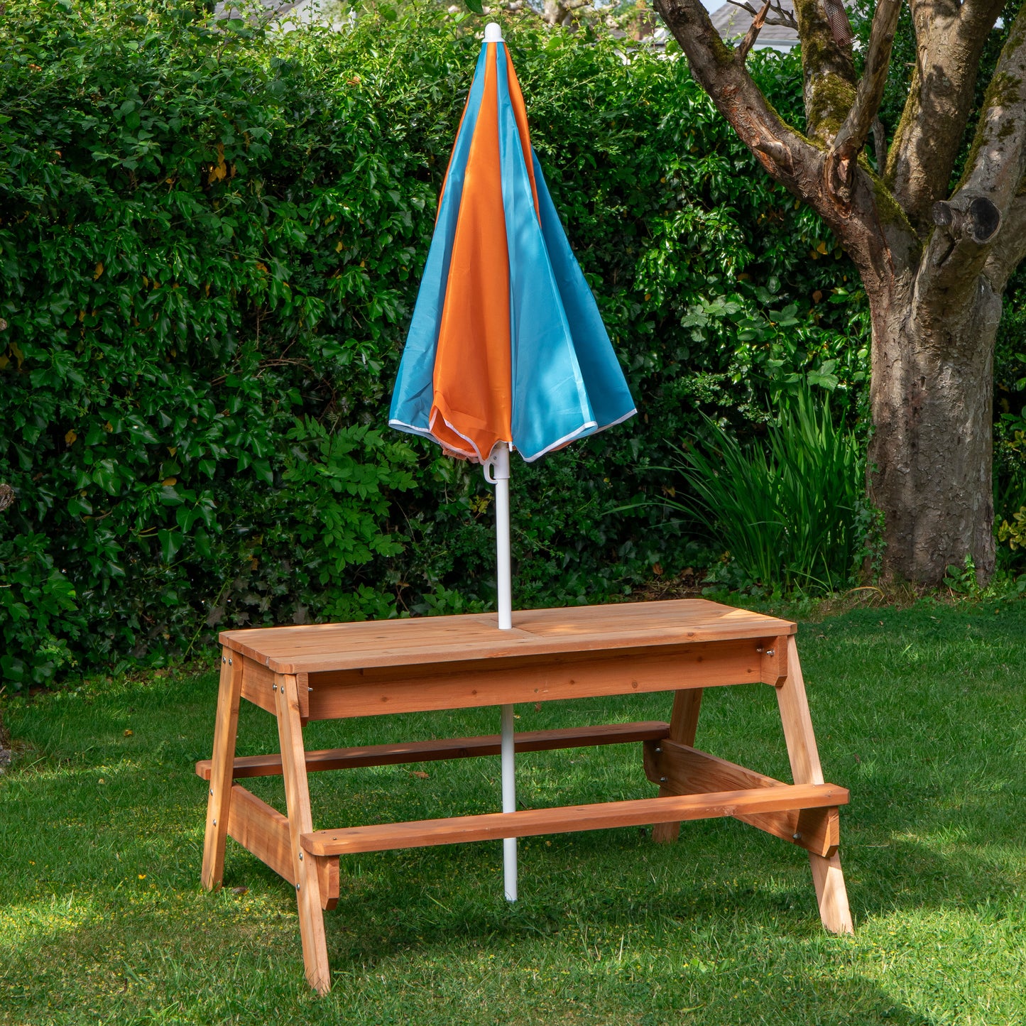 Kids Outdoor Wooden Picnic & Activity Table with Removable Plastic Trays & Parasol