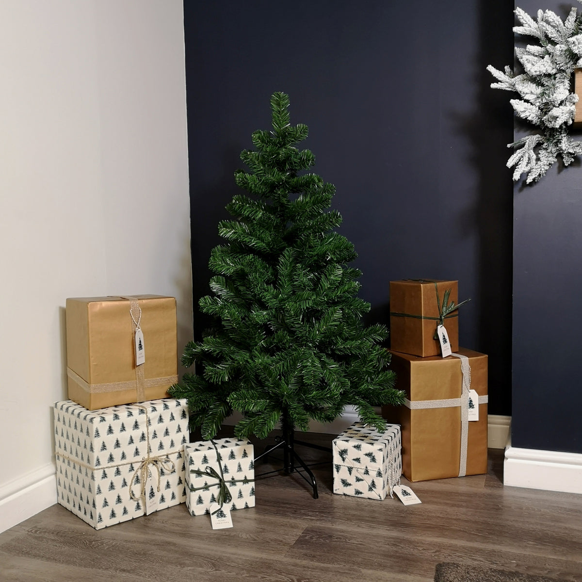 4ft (120cm) Imperial Pine Christmas Tree in Green with 220 tips 80cm Diameter