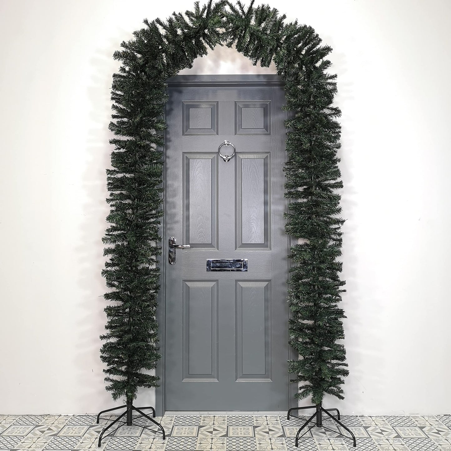 Factory Seconds: 2.4m (8ft) Tall Single Door Indoor Christmas Tree Arch in Green