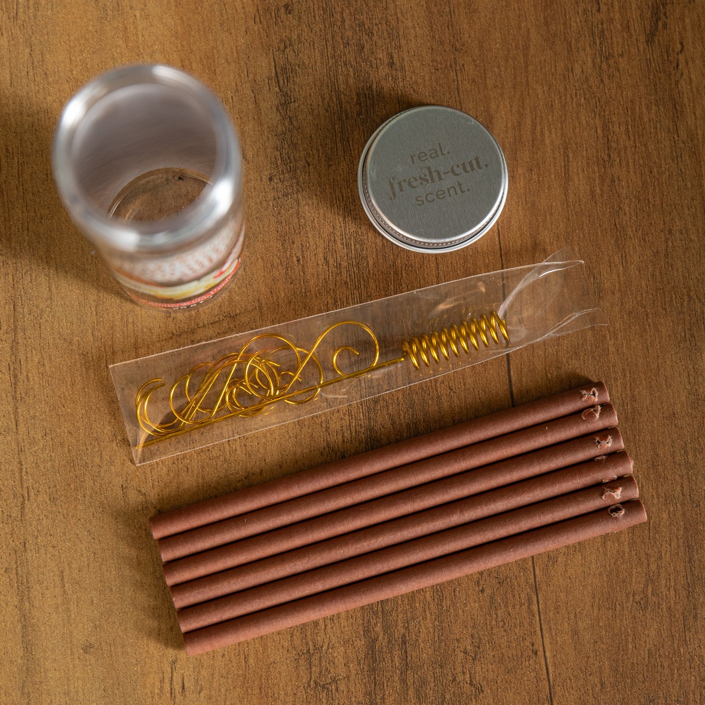 25g Into The Vanilla Woods Scented Christmas Scentsicles with 6 Hanging Hooks