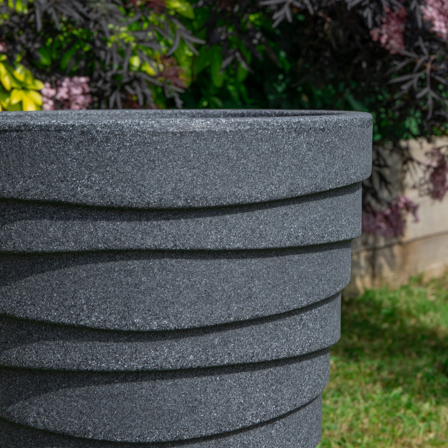 33cm Large Trojan Garden Plant Pot in Dark Grey