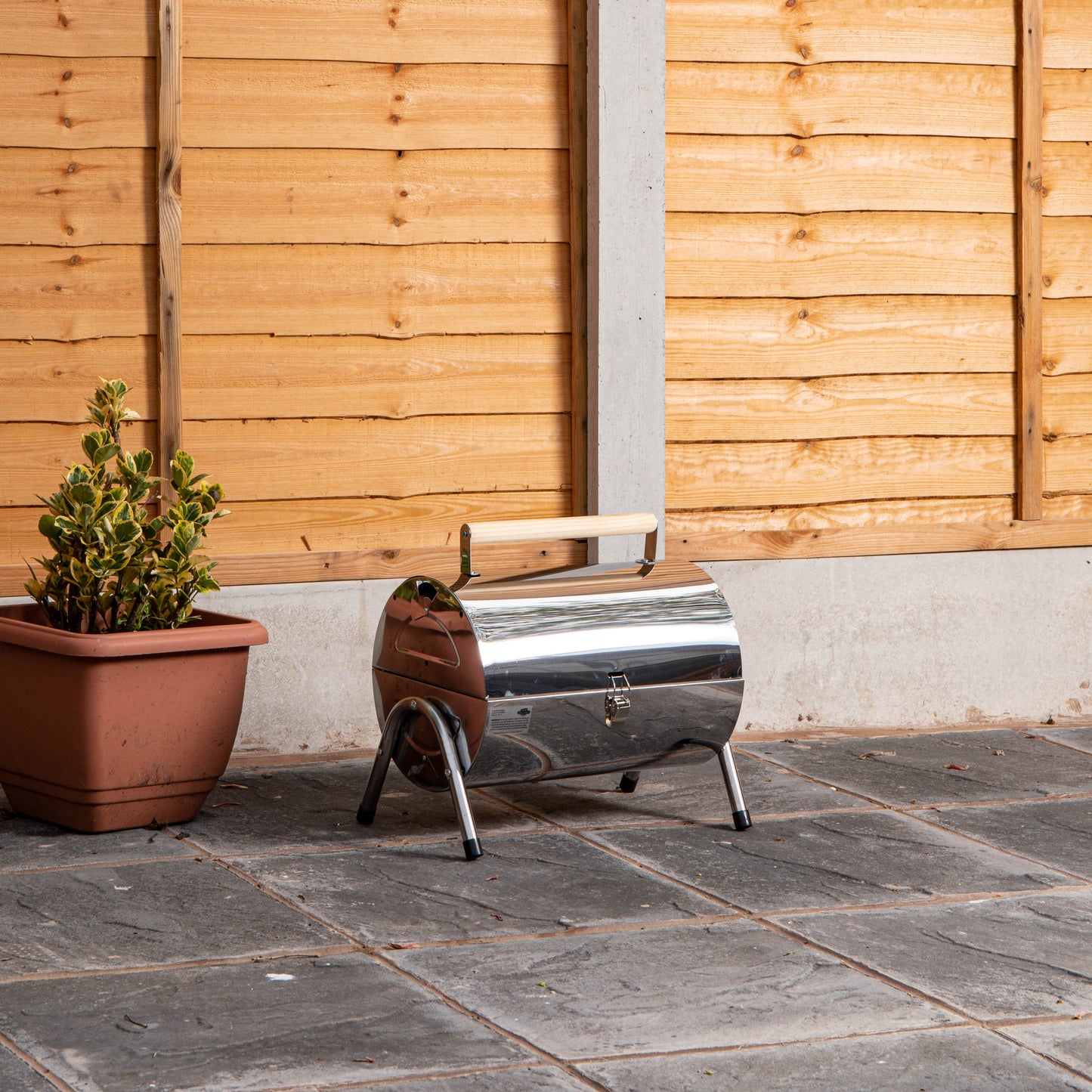 Portable Barrel Style Charcoal Camping Barbecue / BBQ