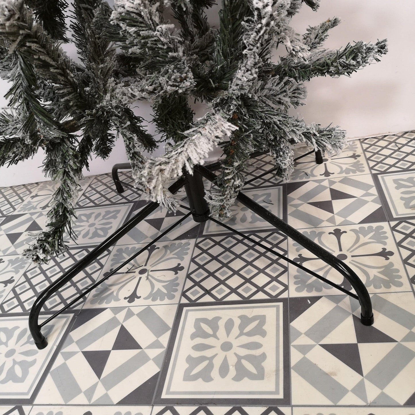 Factory Seconds: 8ft Indoor Flocked PVC Christmas Tree Arch with Snow Tips and Flat Top