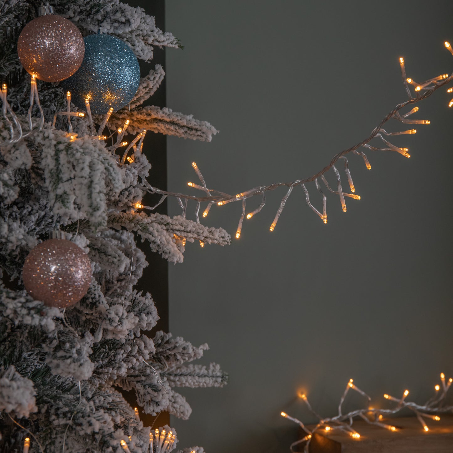 9.3m 720 LED Christmas Cluster String Lights with Timer in Vintage Gold on Clear Cable