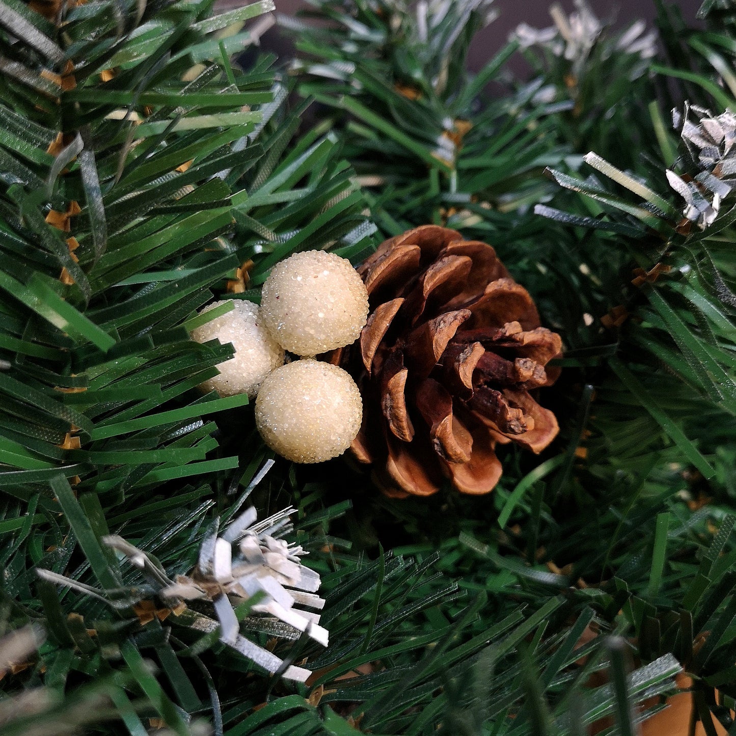 Premier 270cm (9ft) Christmas Garland Decoration Snow Tips White Berries & Cones